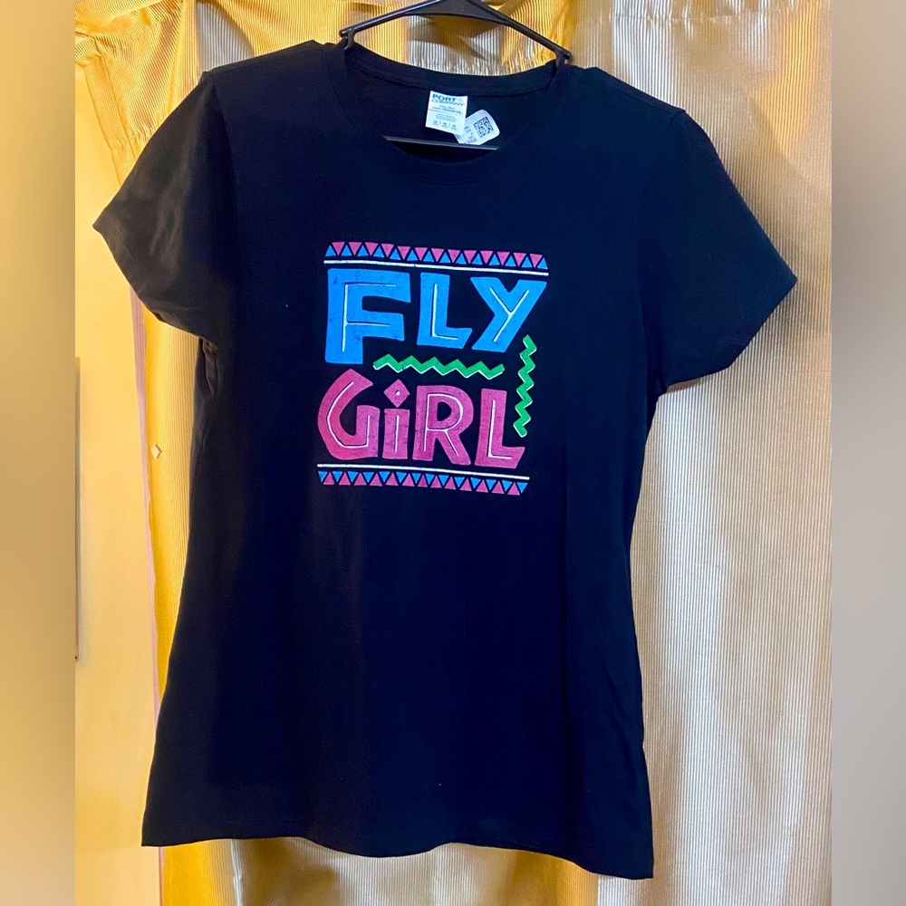 Size Medium. Fun T-Shirt for 80s-90s Party.